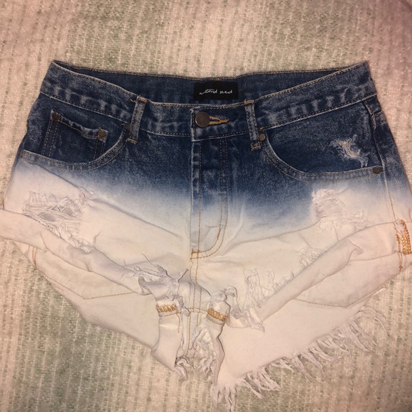 ACID WASH DISTRESS HIGH WAISTED SHORTS - Picture 2 of 6